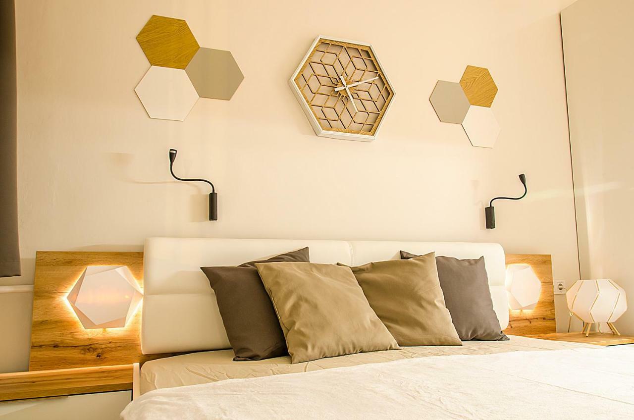 Apartment Hexagon